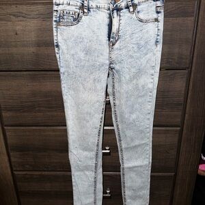Kendall & Kylie Light Acid Wash Skinny Jeans with bows